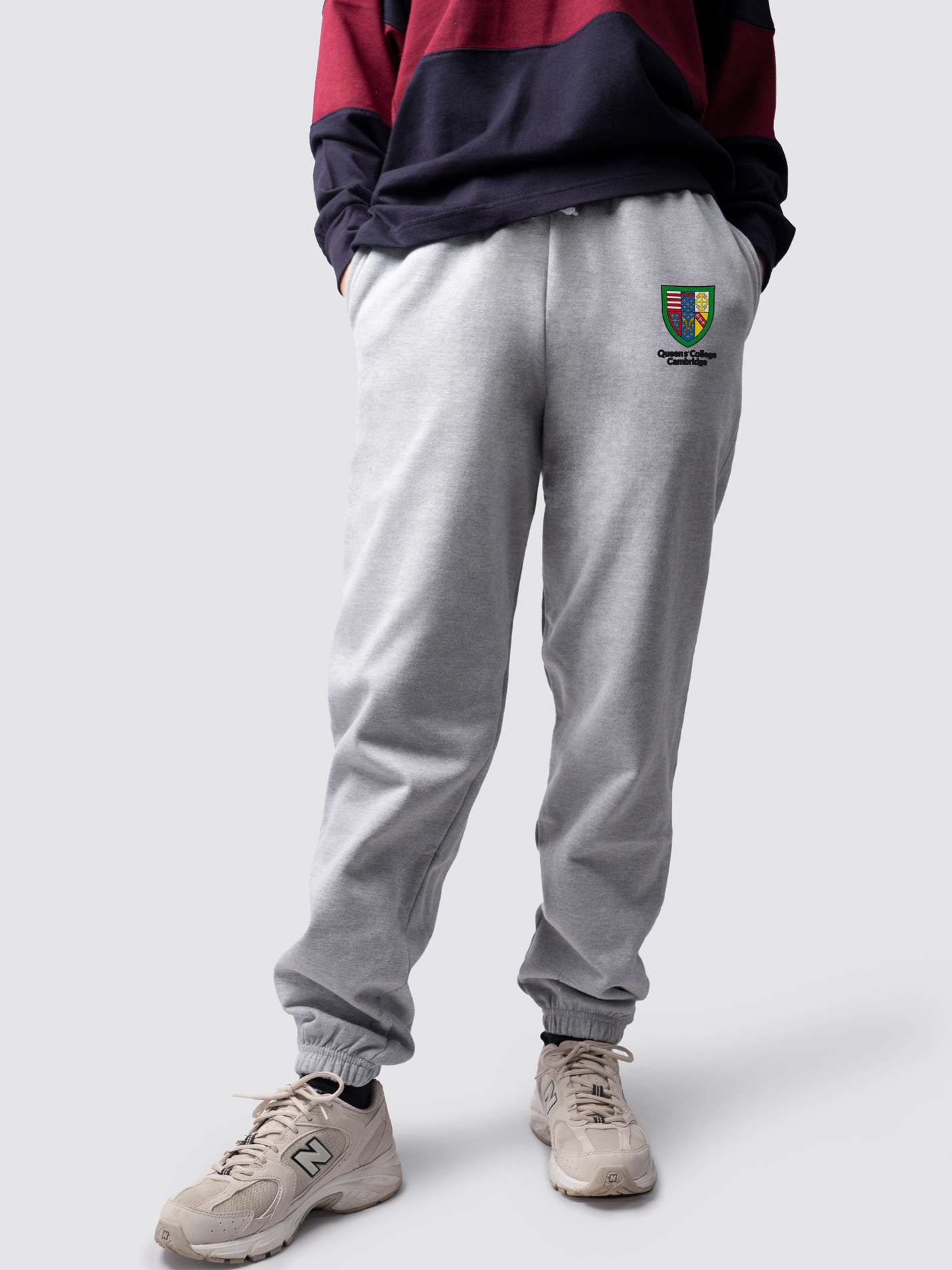 undergraduate cuffed sweatpants, made from soft cotton fabric, with Queens' logo