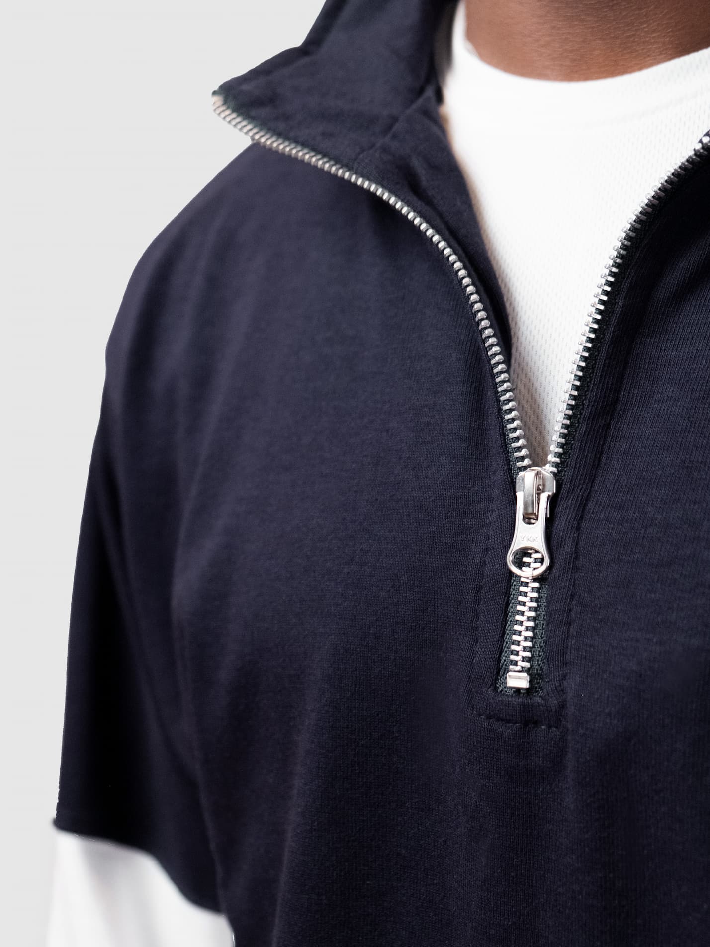 Cambridge Vet School Unisex Panelled 1/4 Zip Sweatshirt